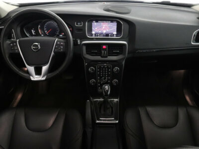 Volvo V40 Cross Country T3 Polar+ Luxury Panoramadak Harman/Kardon On Call Automaat