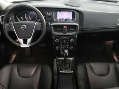 Volvo V40 Cross Country T3 Polar+ Luxury Panoramadak Harman/Kardon On Call Automaat