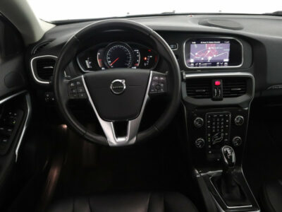 Volvo V40 Cross Country T3 Polar+ Luxury Panoramadak Harman/Kardon On Call Automaat