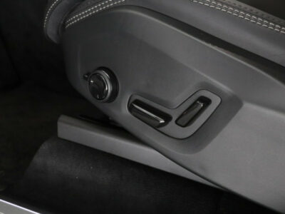 Volvo XC90 T8 Plug-in Hybrid AWD Ultimate Dark Automaat