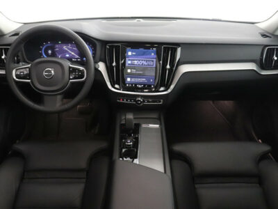 Volvo V60 B4 197 PK Plus Dark IntelliSafe Parkeerverwarming