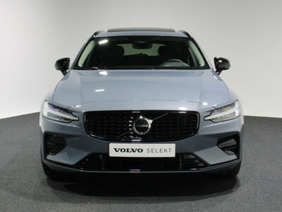 Volvo V60 B4 197 PK Plus Dark IntelliSafe Parkeerverwarming