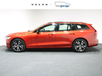 Volvo V60 B4 197 PK Plus Dark Harman/Kardon Standkachel Trekhaak