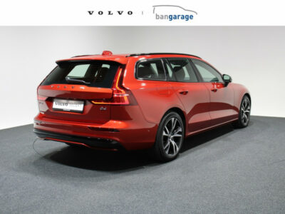 Volvo V60 B4 197 PK Plus Dark Harman/Kardon Standkachel Trekhaak