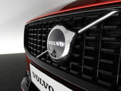 Volvo V60 B4 197 PK Plus Dark Harman/Kardon Standkachel Trekhaak