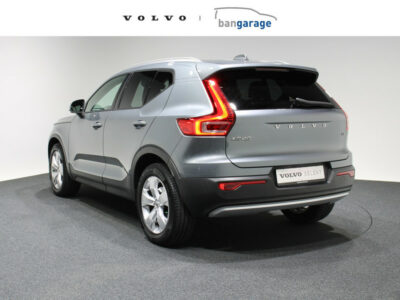 Volvo XC40 T4 190 PK Momentum Business Pack Connect Park. Camera Automaat
