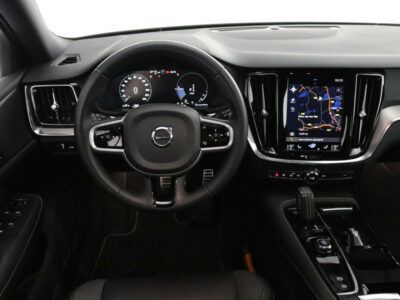 Volvo V60 T6 Long Range AWD R-Design ACC 360 Camera Automaat