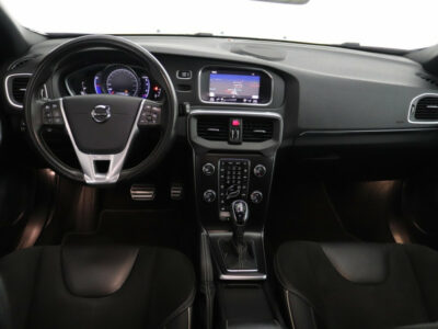 Volvo V40 T3 R-Design Polar+ Sport Premium Audio Panodak RTI Automaat