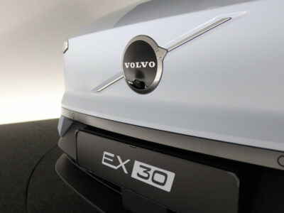 Volvo EX30 Twin Motor Performance Ultra Breeze Warmtepomp 360 Camera Automa
