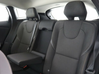 Volvo V40 Cross Country T3 Momentum Parkeerkachel Verw. Voorruit On Call