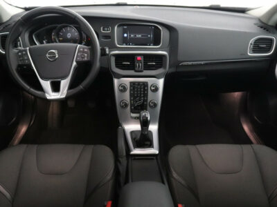 Volvo V40 Cross Country T3 Momentum Parkeerkachel Verw. Voorruit On Call