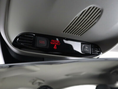 Volvo V40 Cross Country T3 Momentum Parkeerkachel Verw. Voorruit On Call