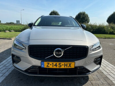 Volvo V60 B4 Plus Dark ACC BLIS Climate Pack Trekhaak Automaat