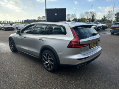 Volvo V60 Cross Country D4 AWD Intro Edition Full Option