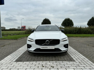 Volvo V60 B3 Plus Dark Schuif-/kanteldak Harman/Kardon Trekhaak Automaat